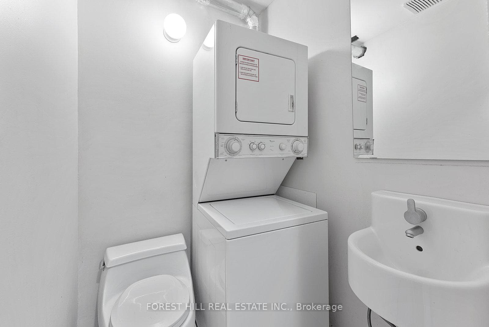 1068 Avenue Road Unit Unit A photo 21