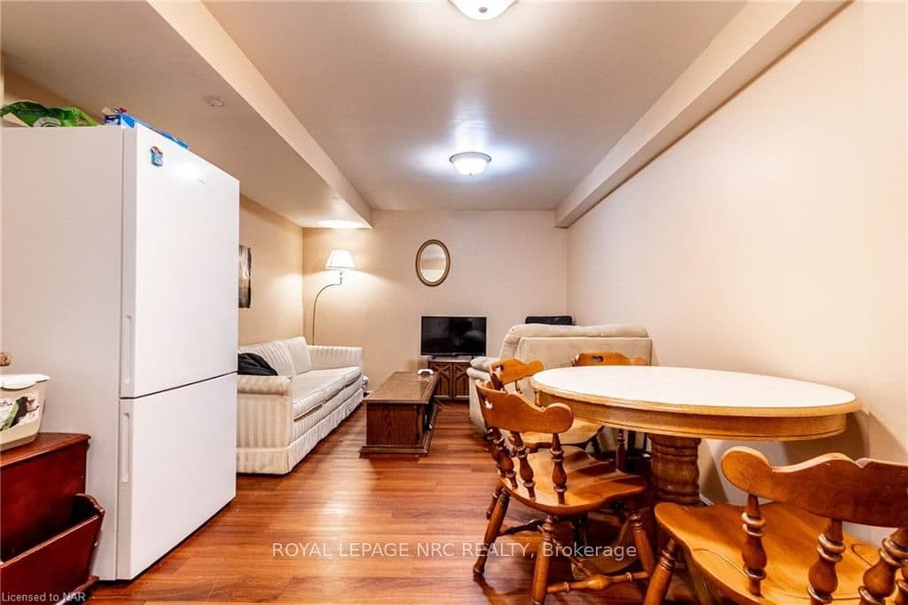 84 CEDARVALE Crescent photo 26