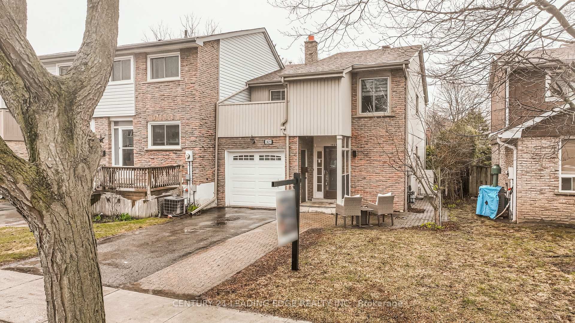 1825 Listowell Crescent photo 37