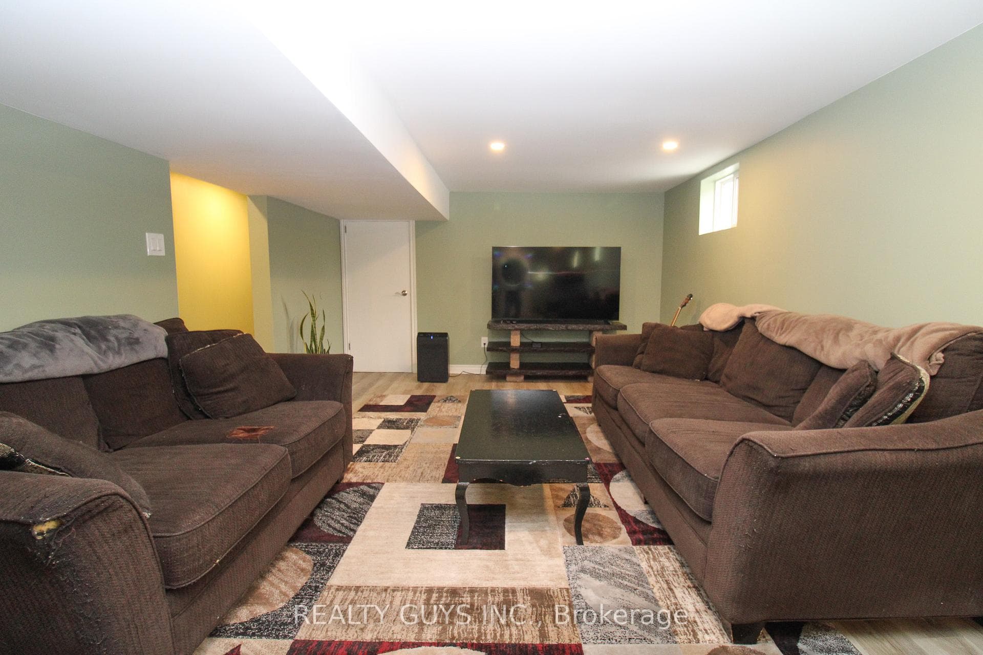 316 Douglas Road photo 41