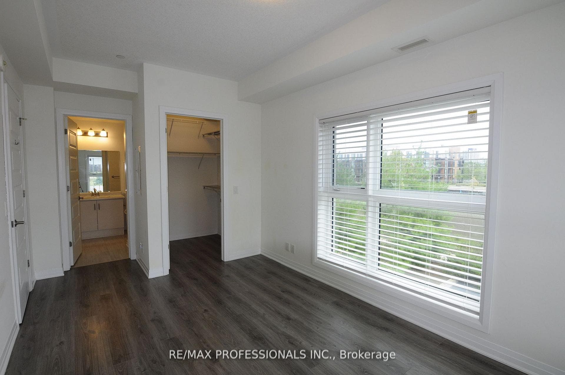 128 Grovewood Common Unit 210 photo 13