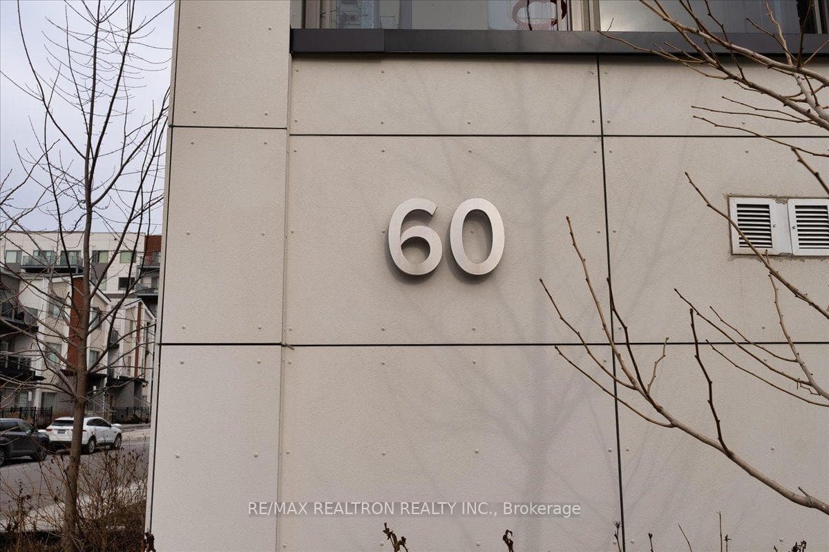 60 Orchid Place Drive Unit TH-14 photo 2