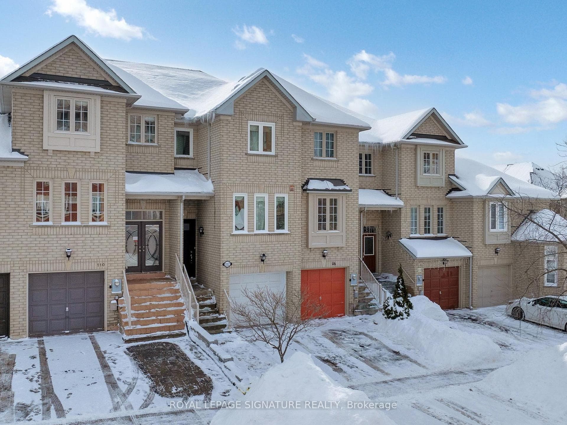112 Coburg Crescent photo 38
