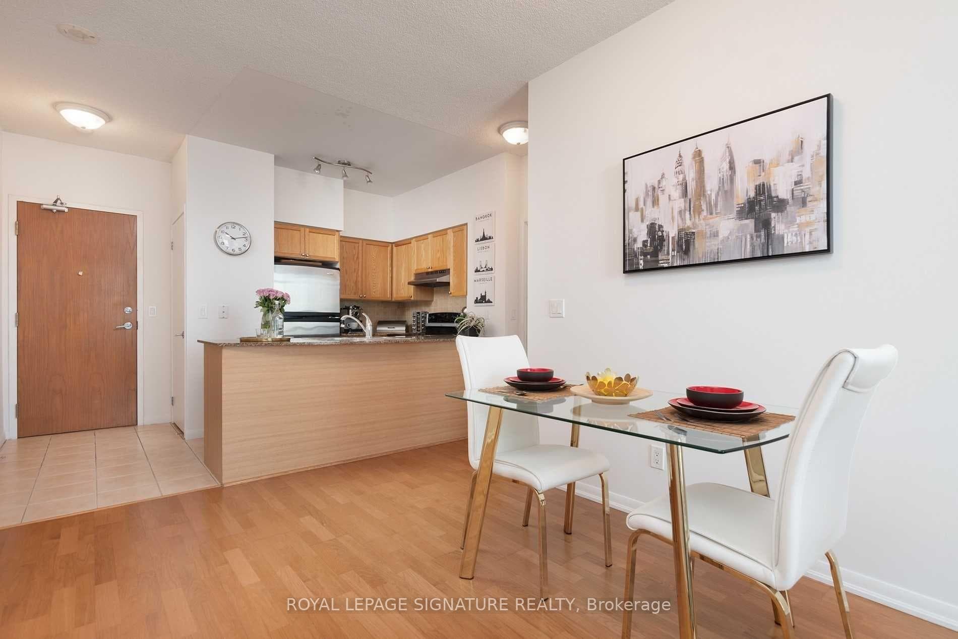 219 Fort York Boulevard Unit 3601 photo 2