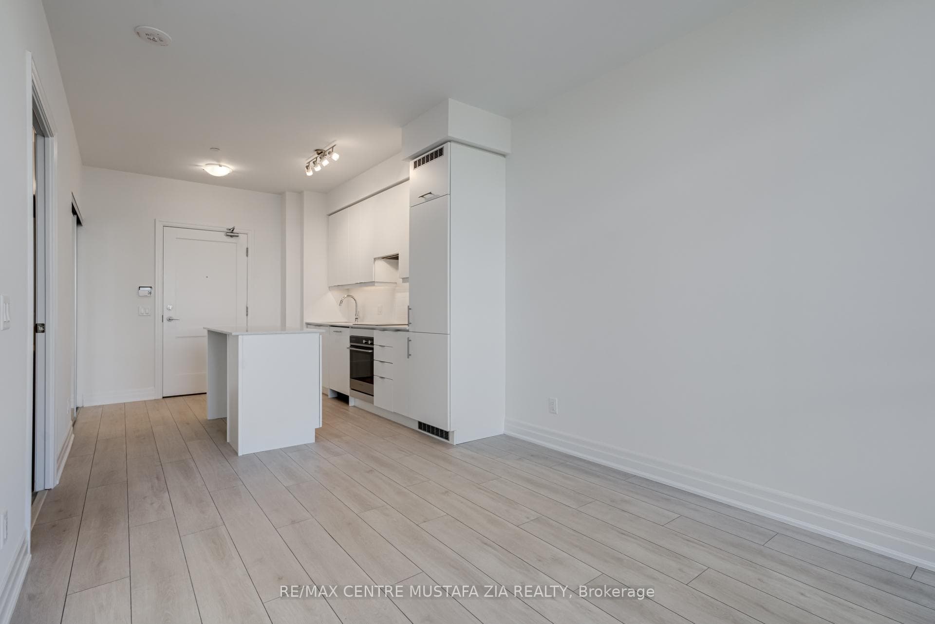 30 Elm Drive Unit 1003 photo 8