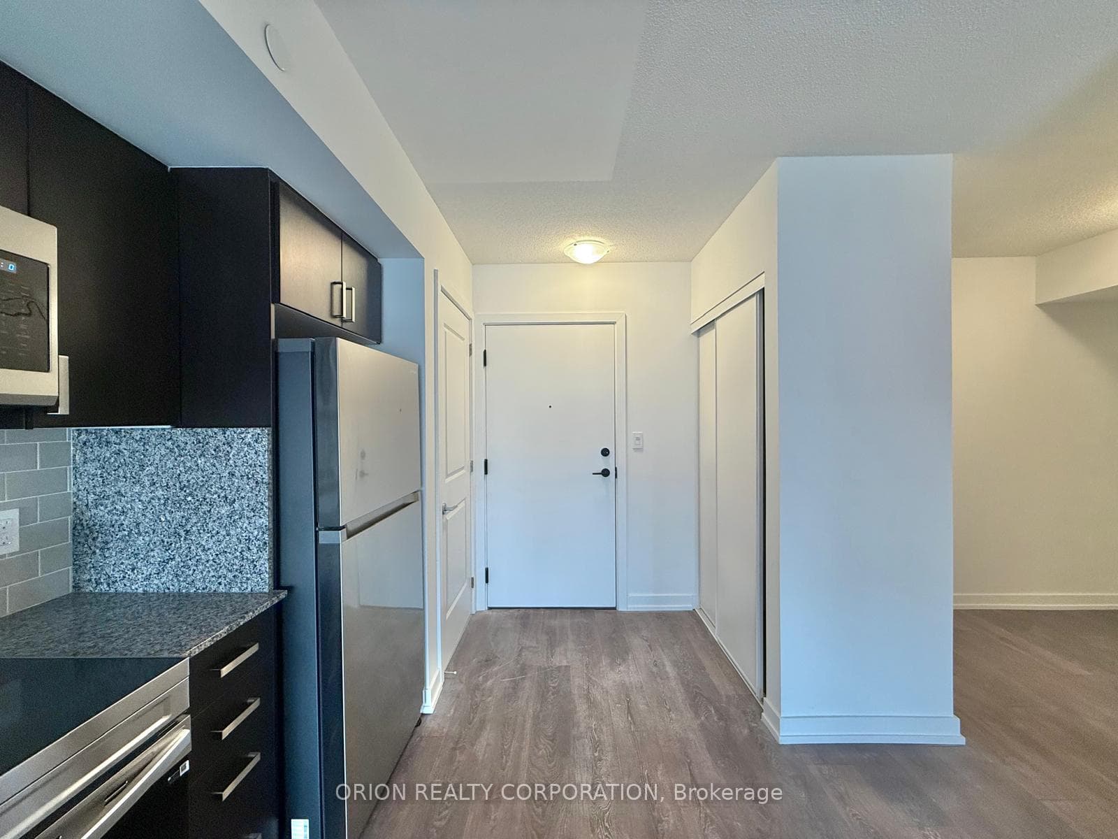 556 Marlee Avenue Unit 211 photo 3