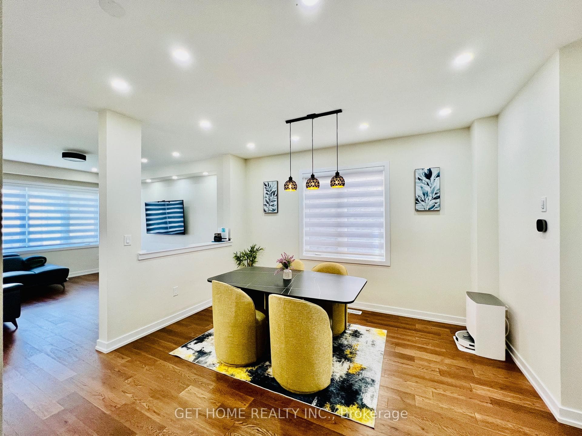 25 Wintergreen Crescent photo 2