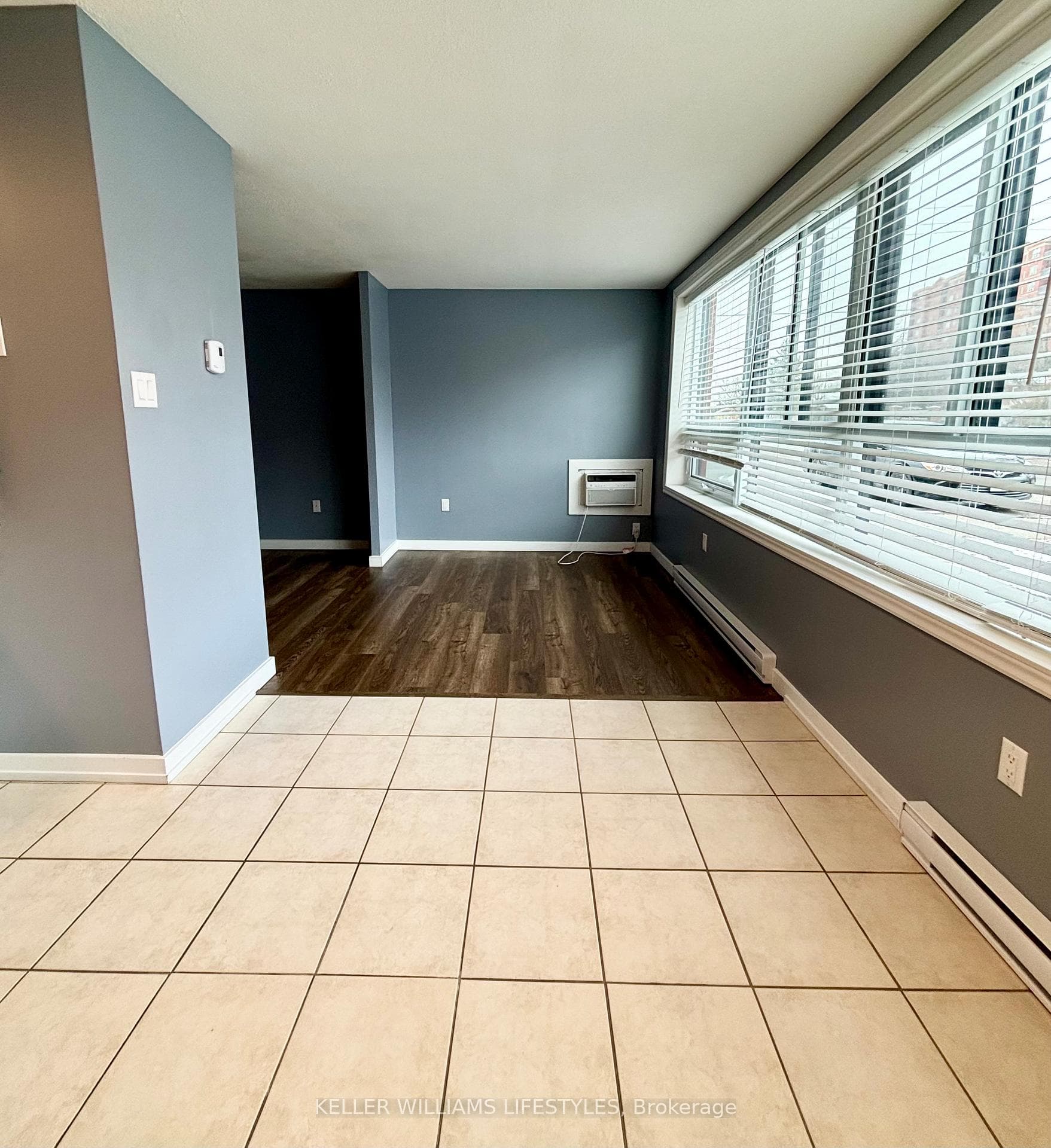 Eat in kitchen to living room area
