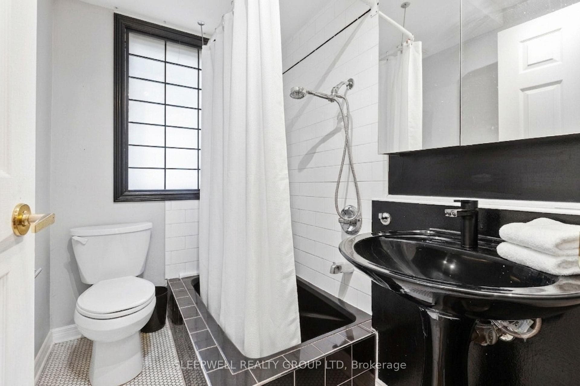 226 Wilbrod Street Unit 1 photo 9