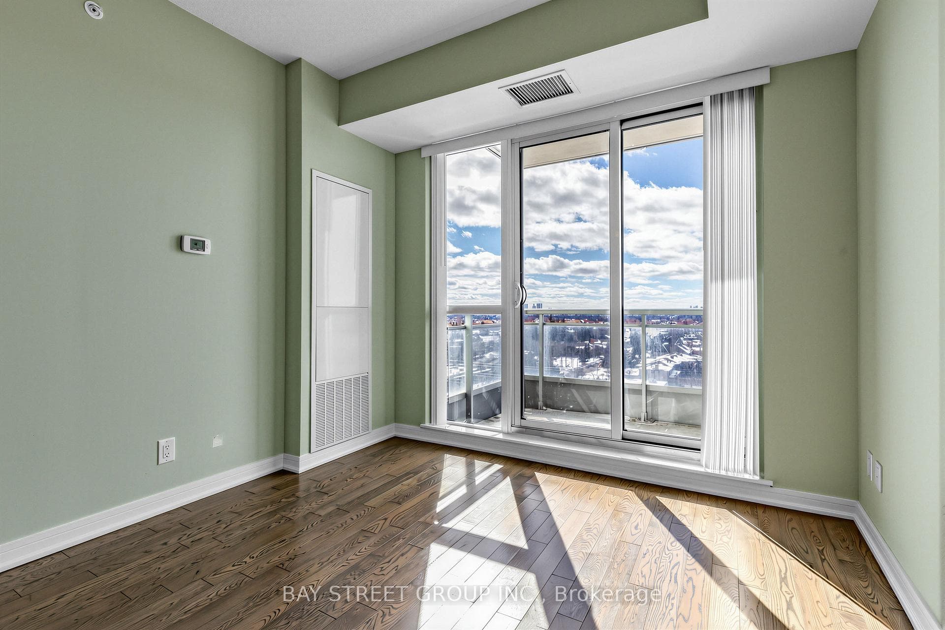 9201 Yonge Street Unit NW1013 photo 5
