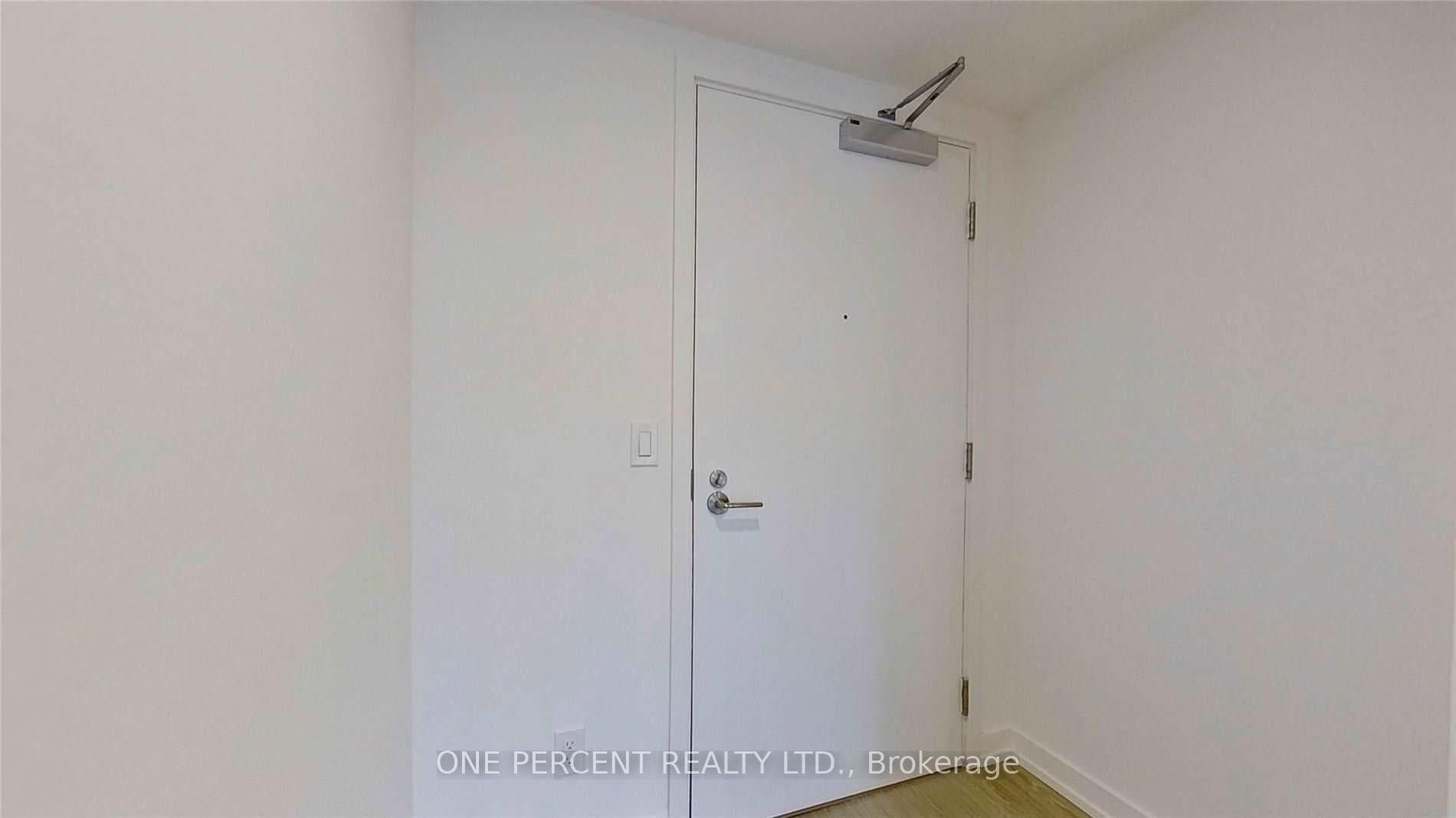 19 Western Battery Road Unit 2722 photo 4