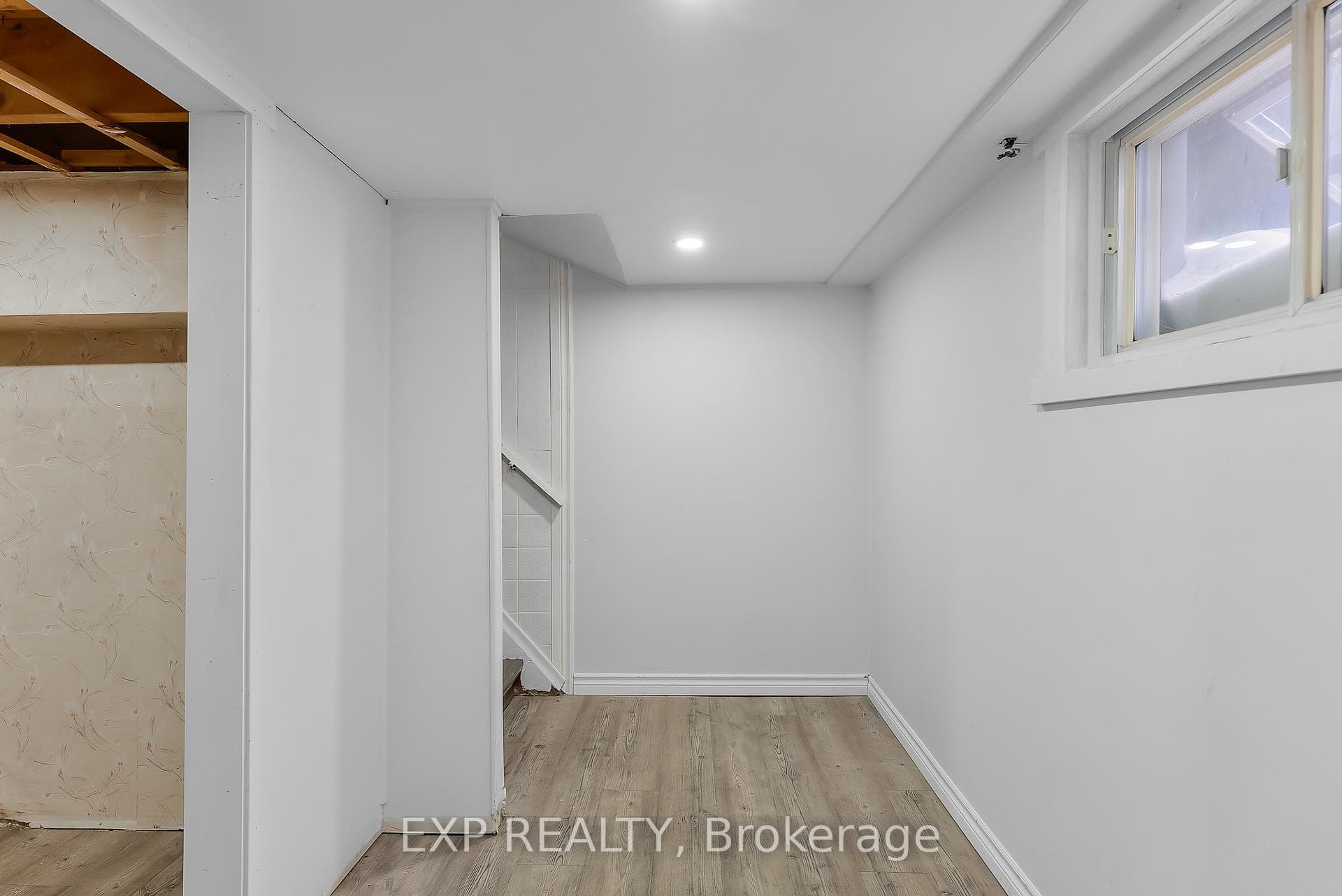6 Lucerne Place photo 23