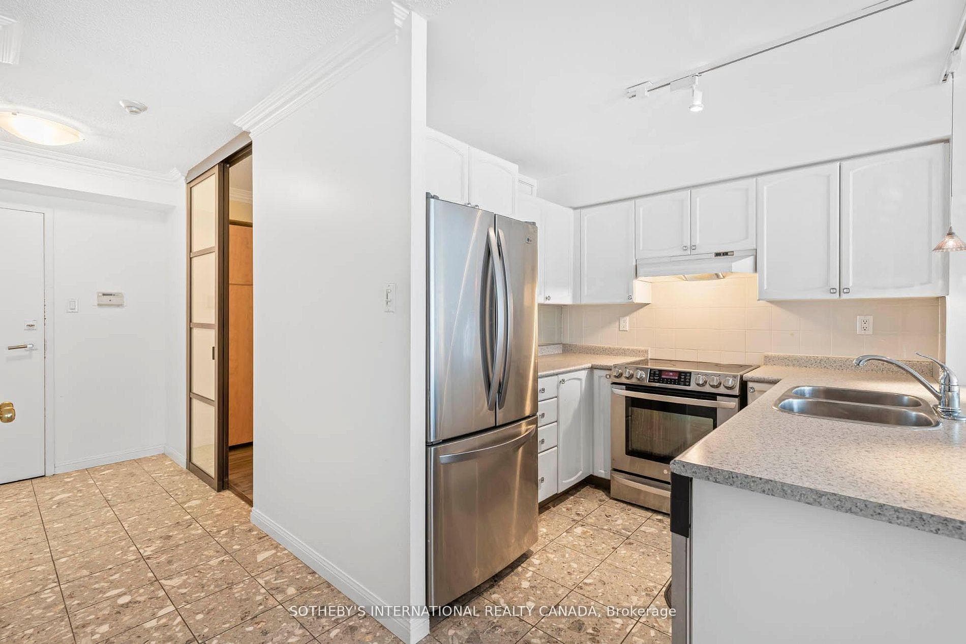 109 Front Street Unit 1014 photo 7