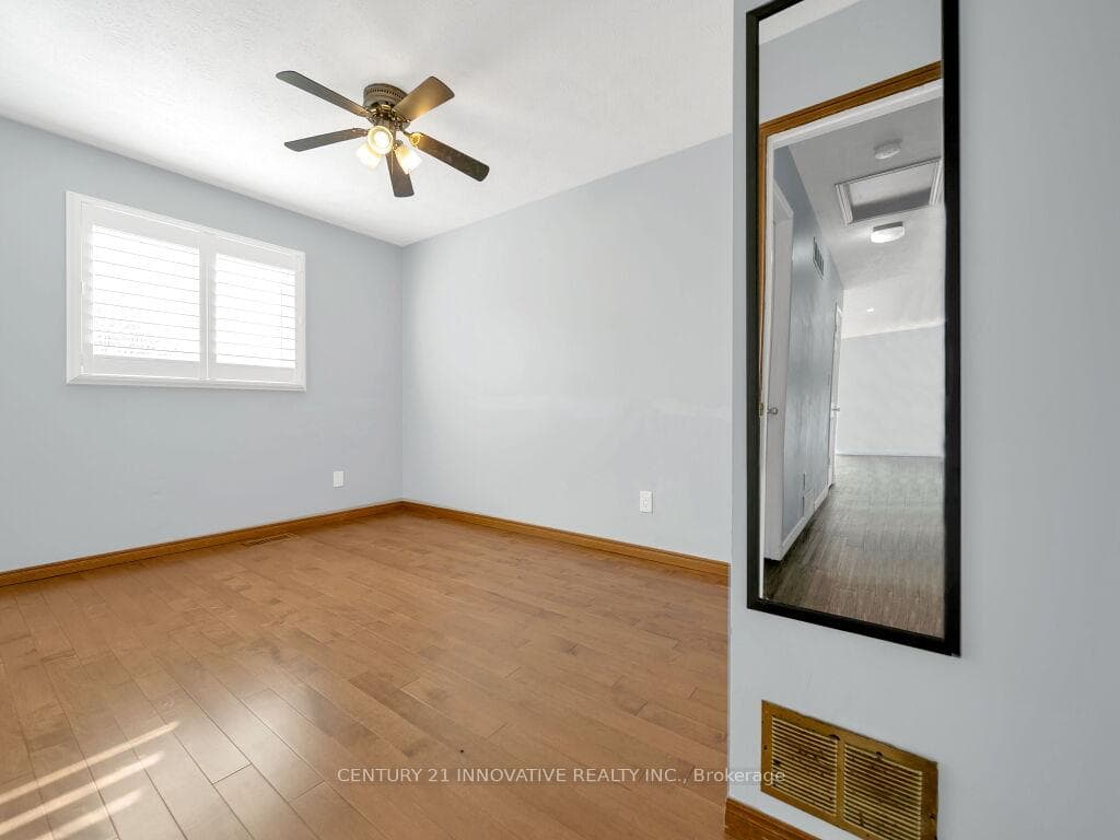 838 Mackendrick Drive photo 22