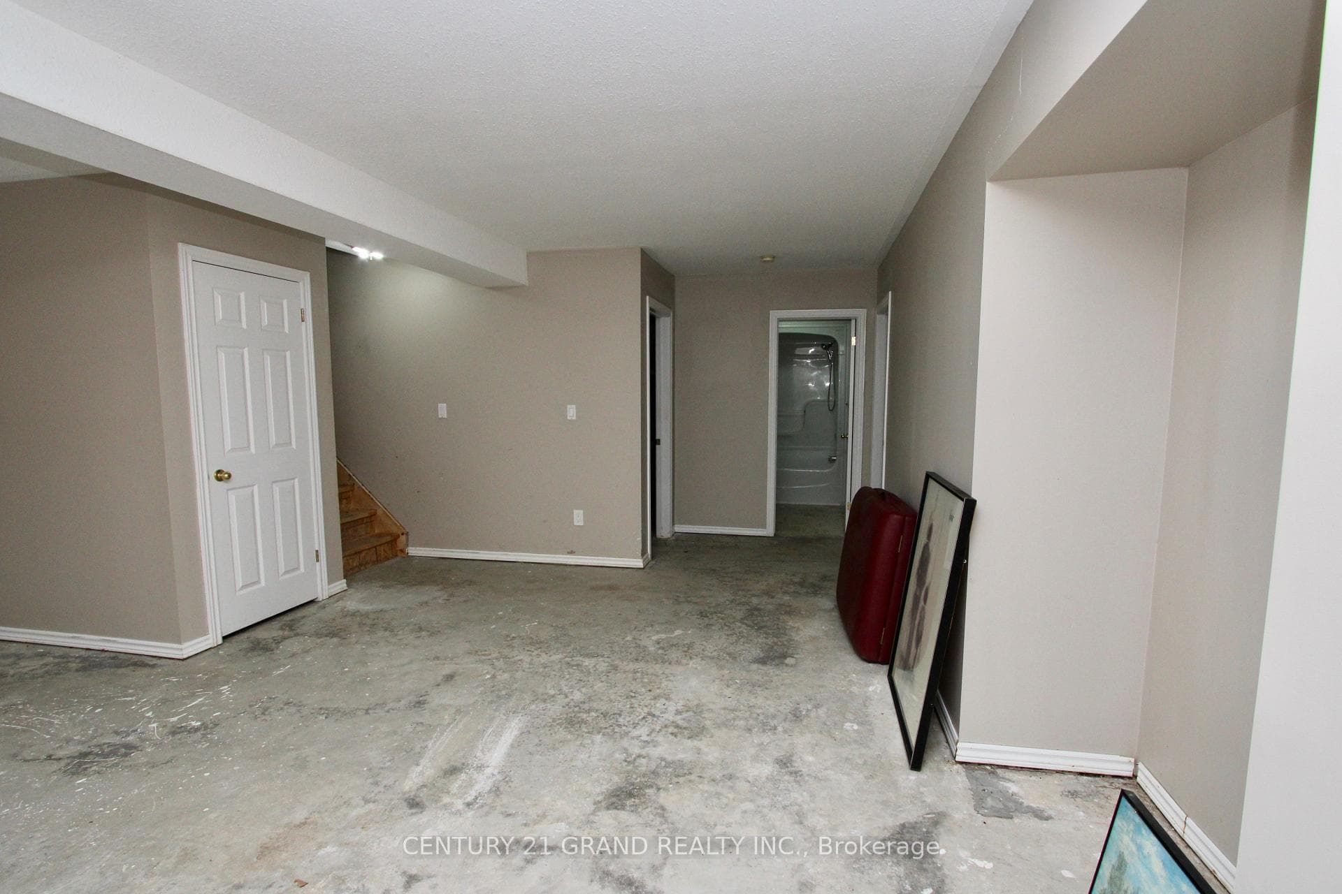 4 Dowden Avenue photo 32