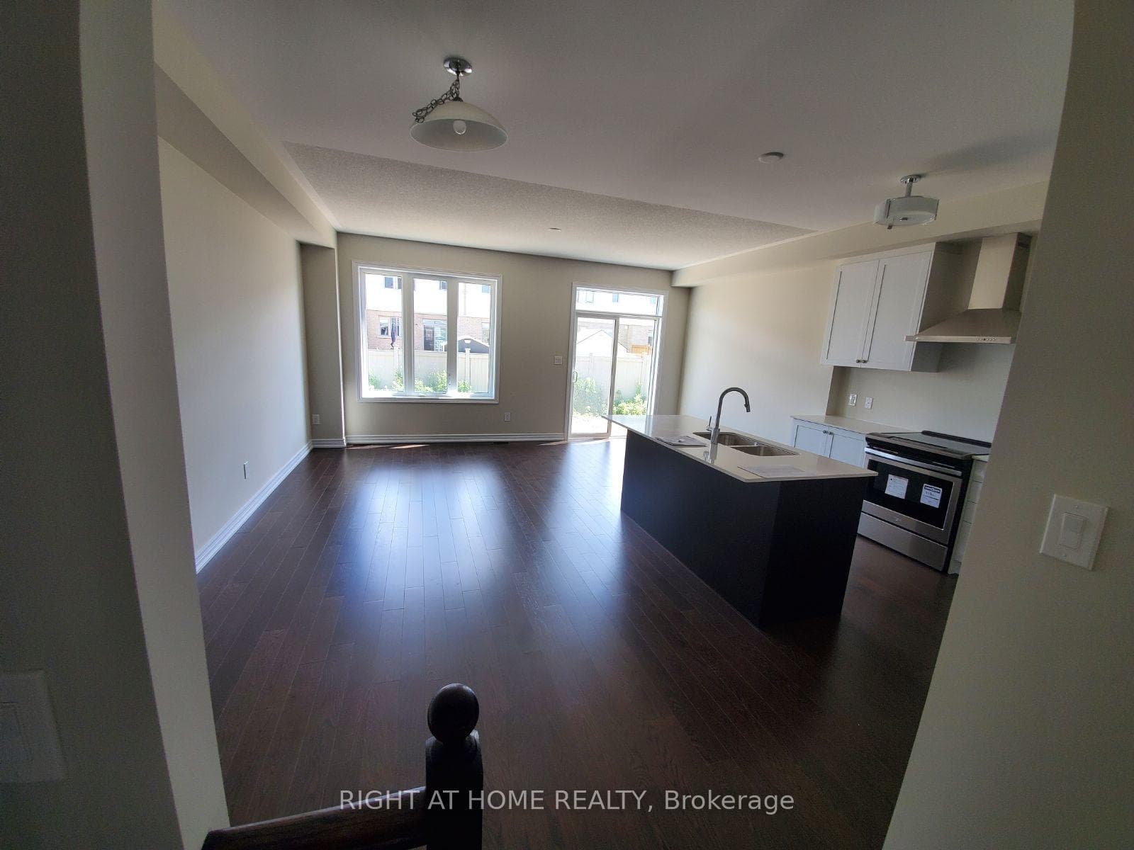 45 Clifford Crescent photo 2