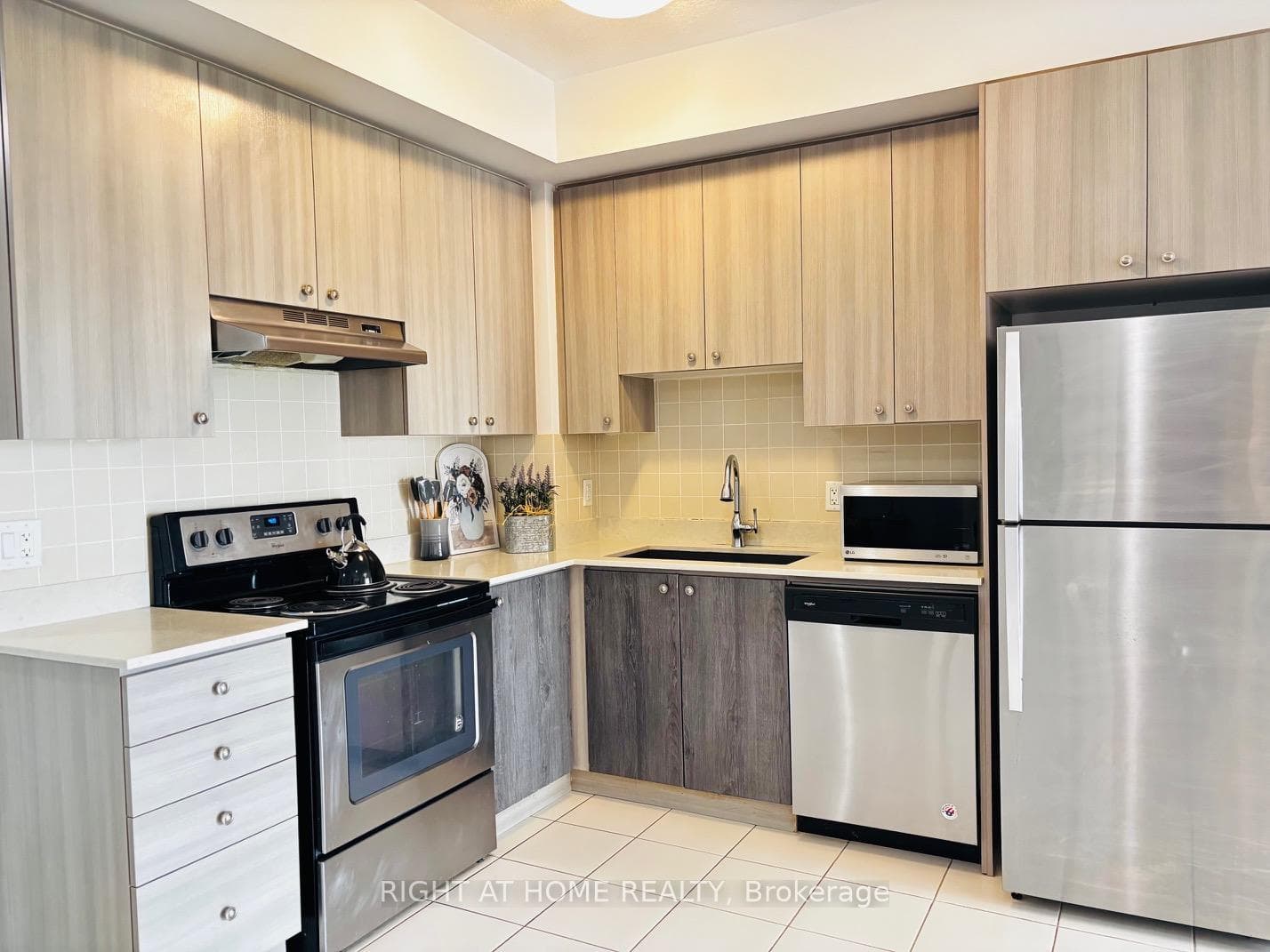 2486 Old Bronte Road Unit 518 photo 6