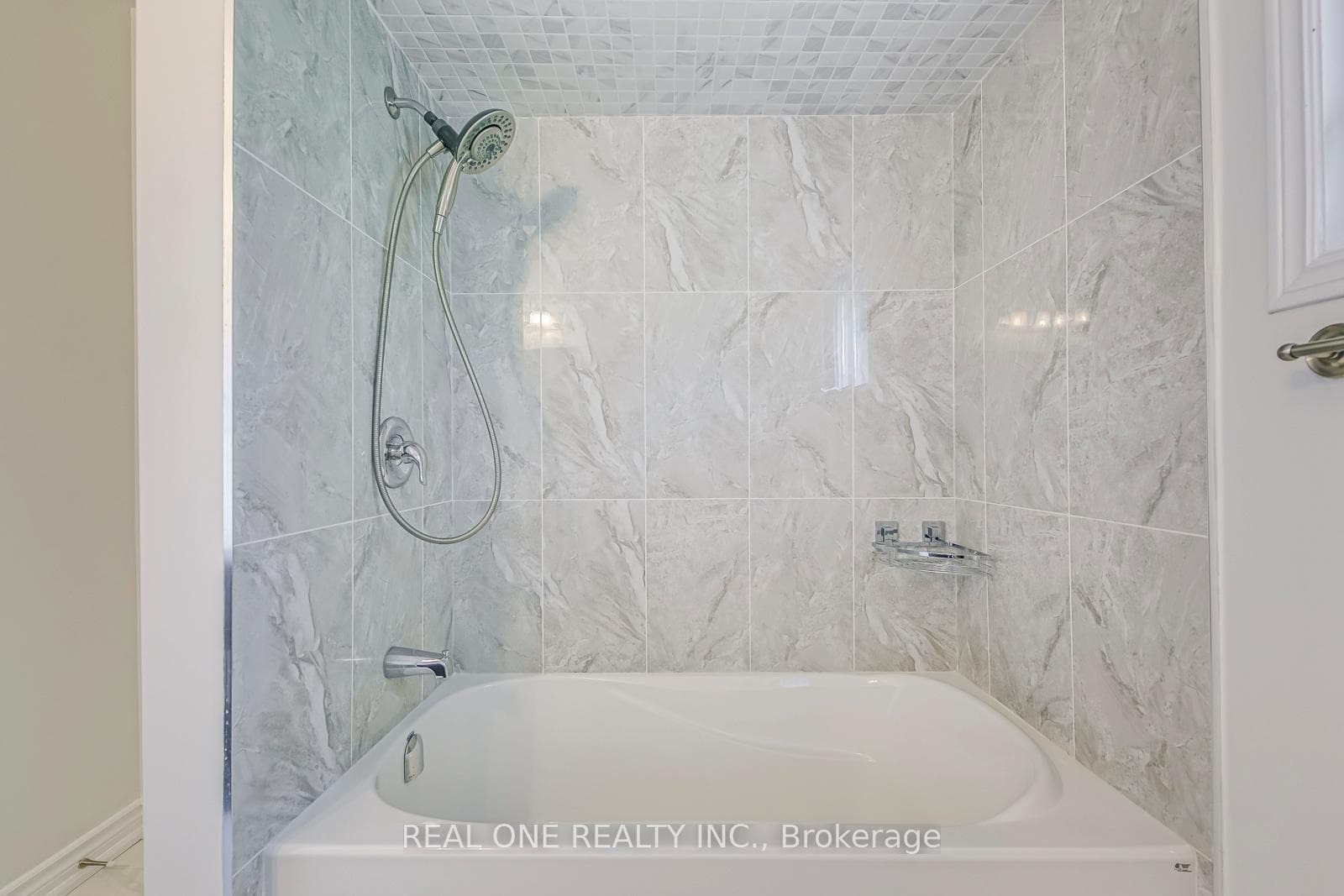 2577 Innisfil Road photo 33