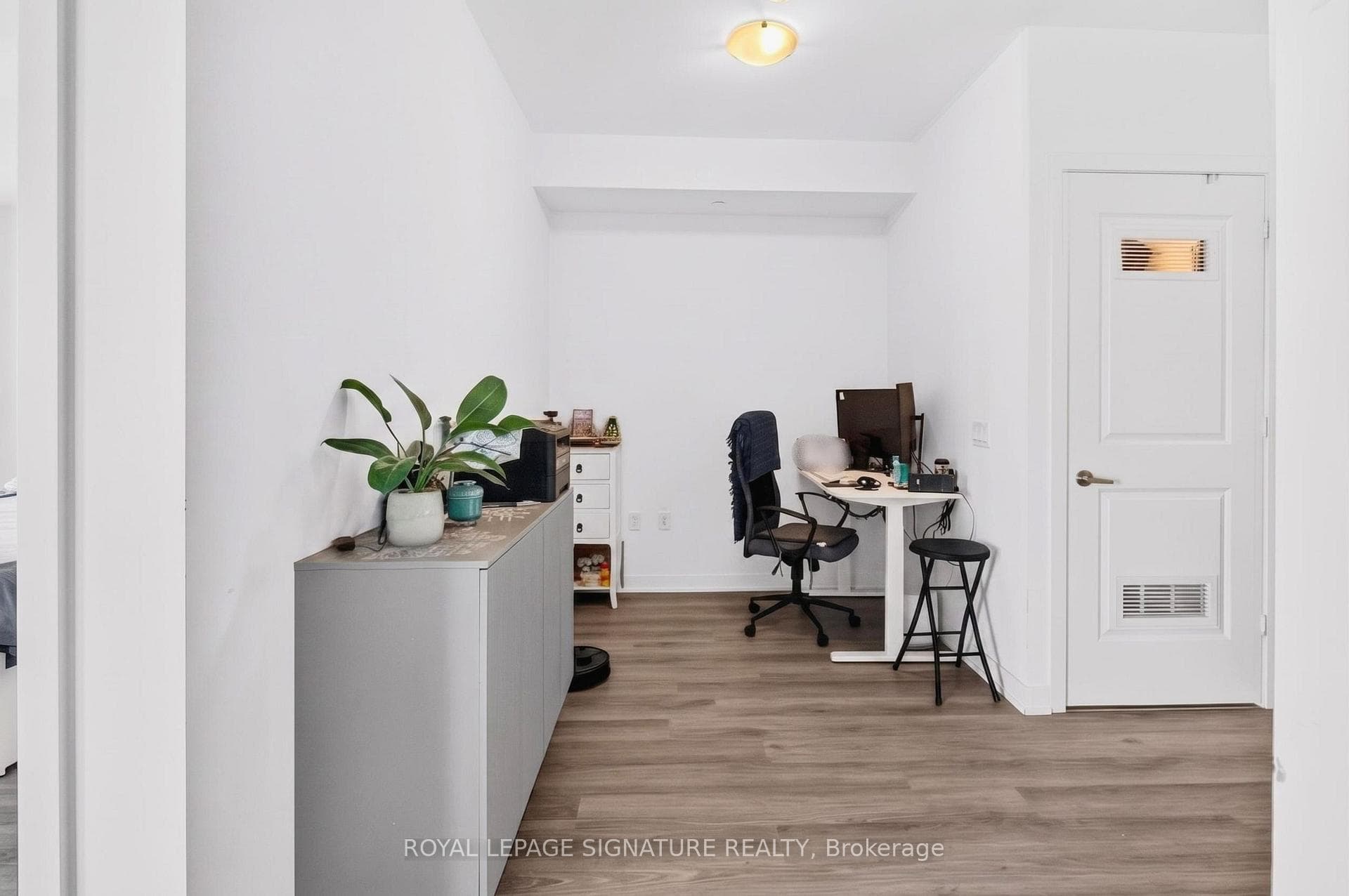 4699 Glen Erin Drive Unit 1504 photo 14
