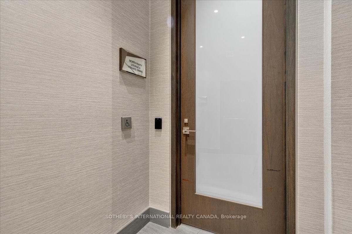 10 York Street Unit 2105 photo 29