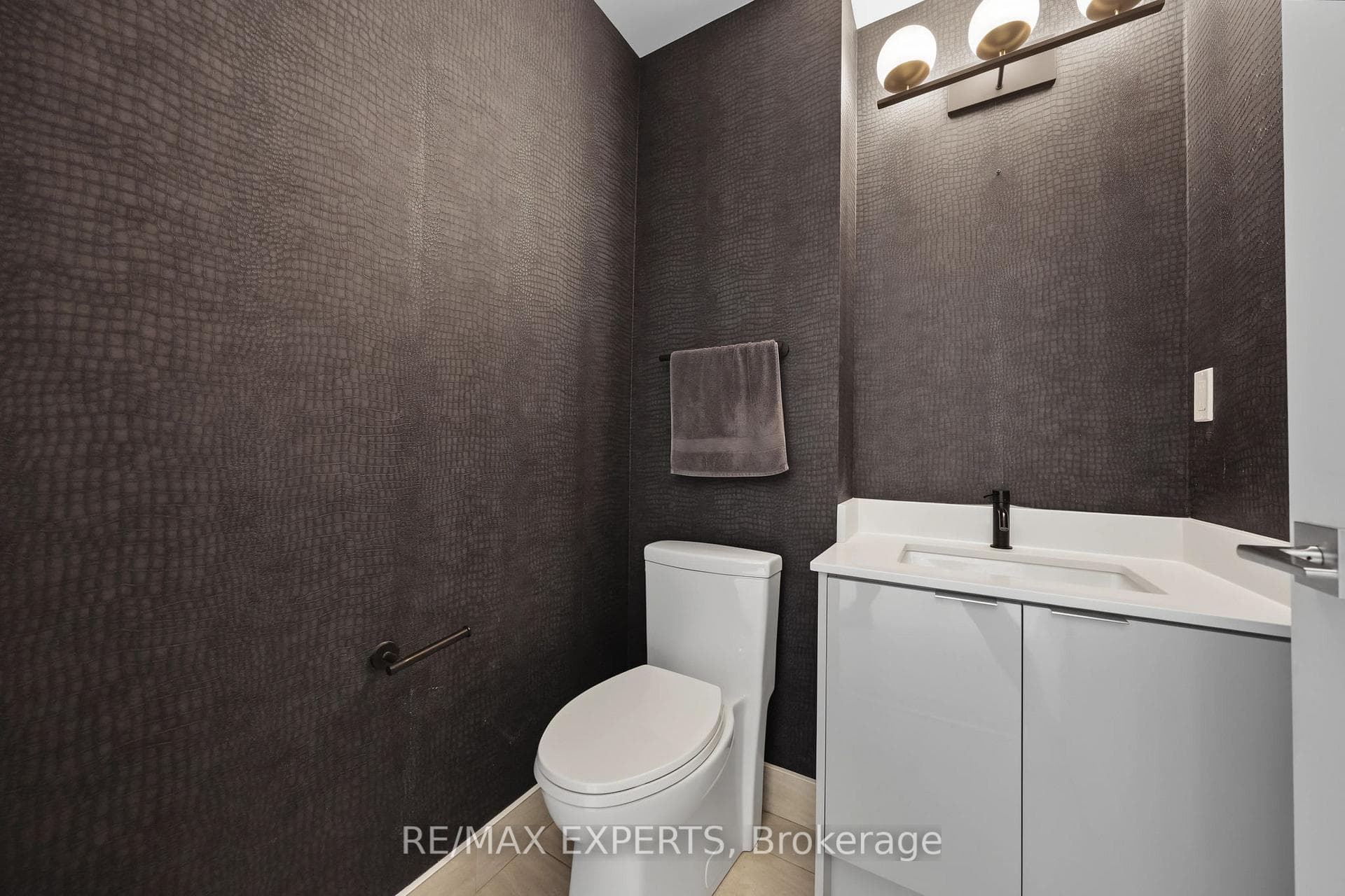 2916 Highway 7 N/A Unit 201 photo 19