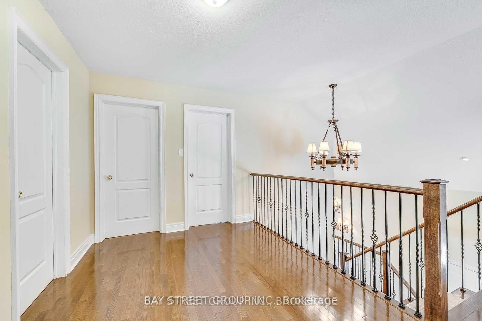 2489 Lyndhurst Drive photo 24