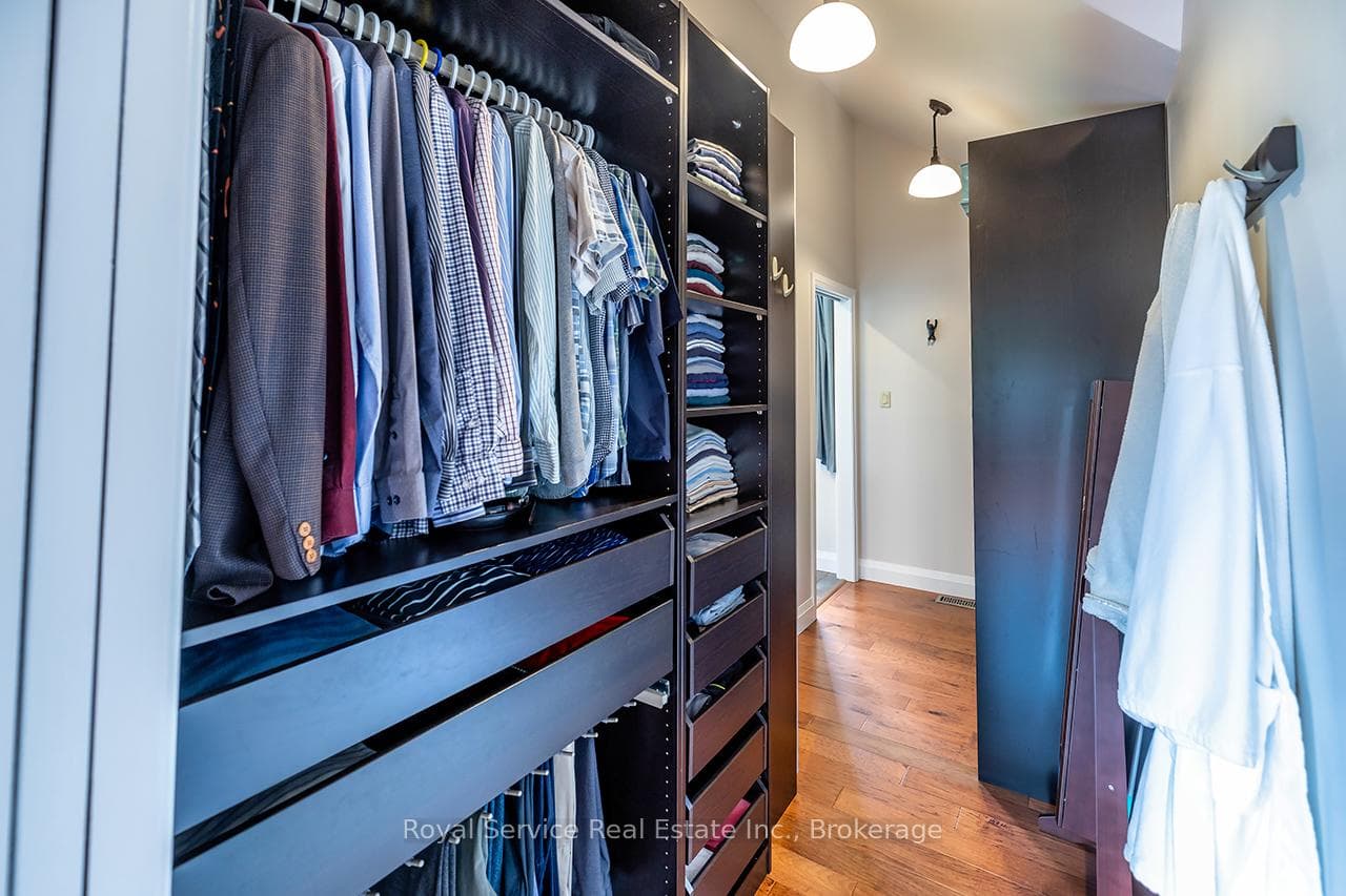 709 Carveth Drive photo 20
