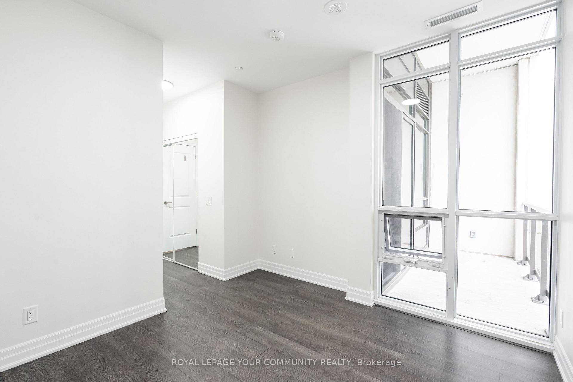 9075 Jane Street Unit 603 photo 21