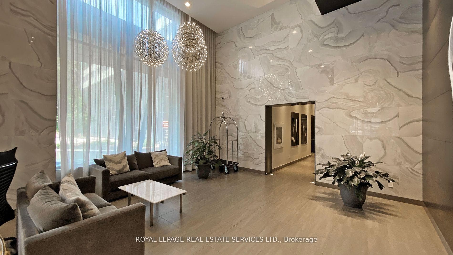 5180 Yonge Street Unit 1004 photo 5