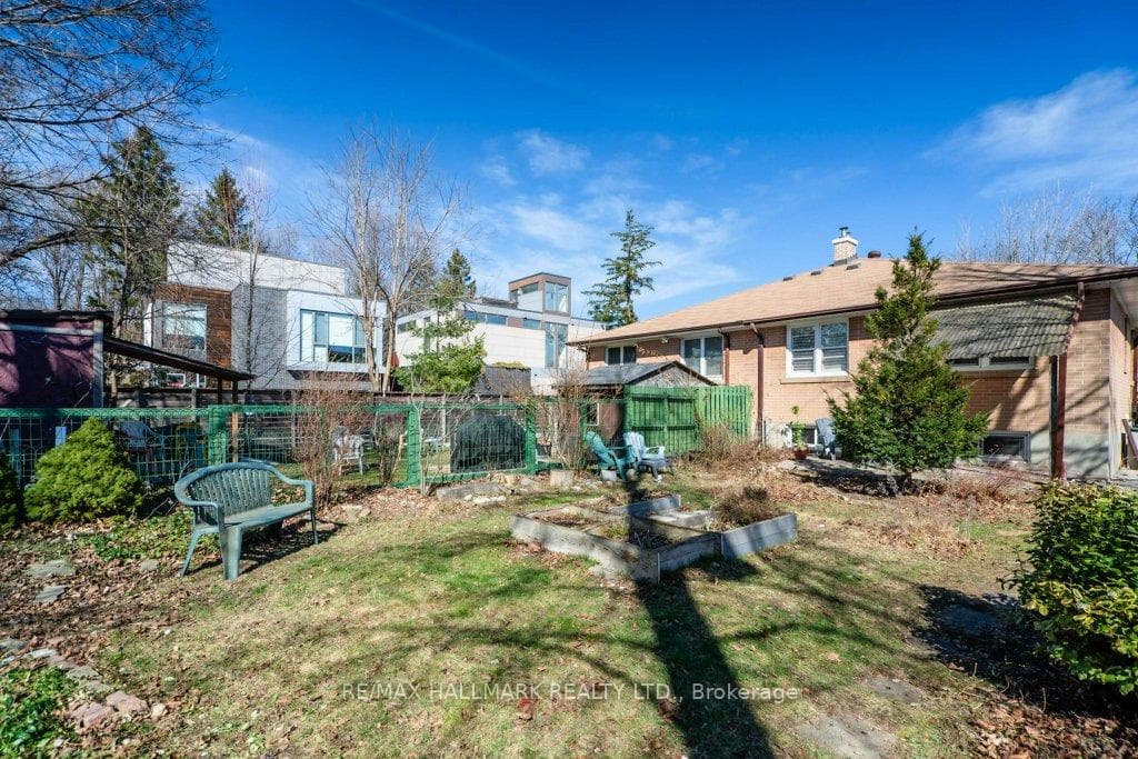 16 Senlac Road photo 38