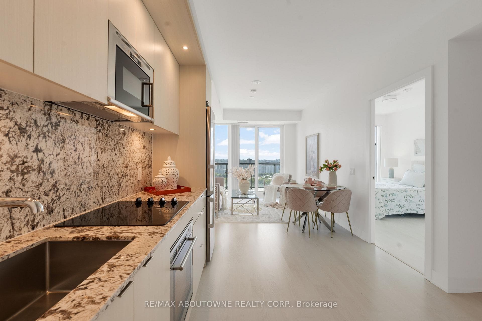 30 Inn On The Park Drive Unit 2608 photo 7