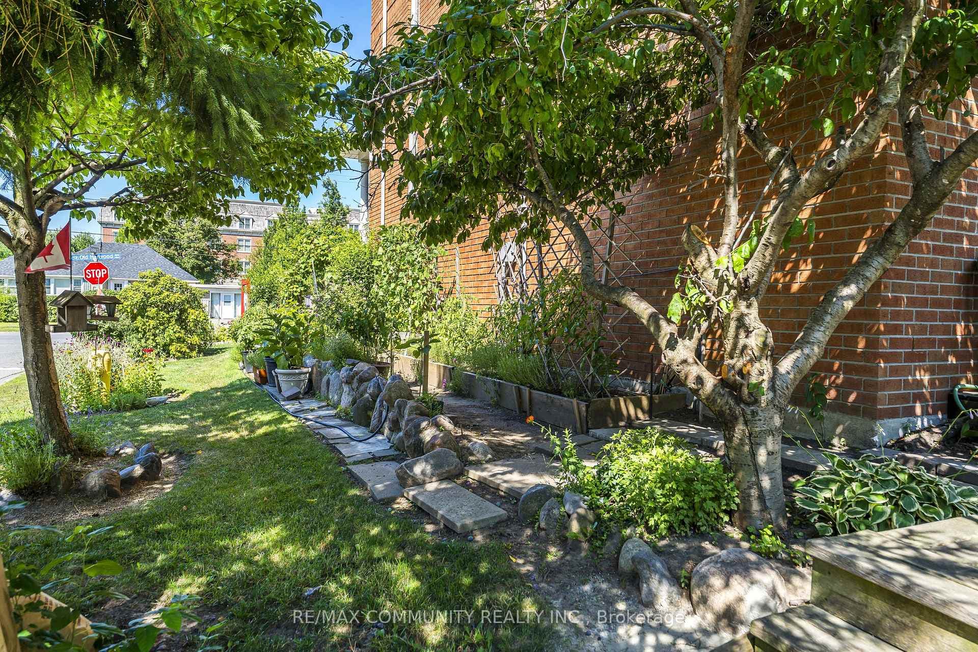 209 Old Harwood Avenue photo 27