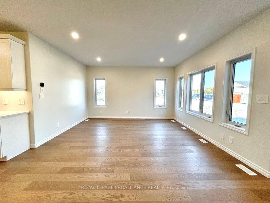 37 Athabaska Drive photo 15