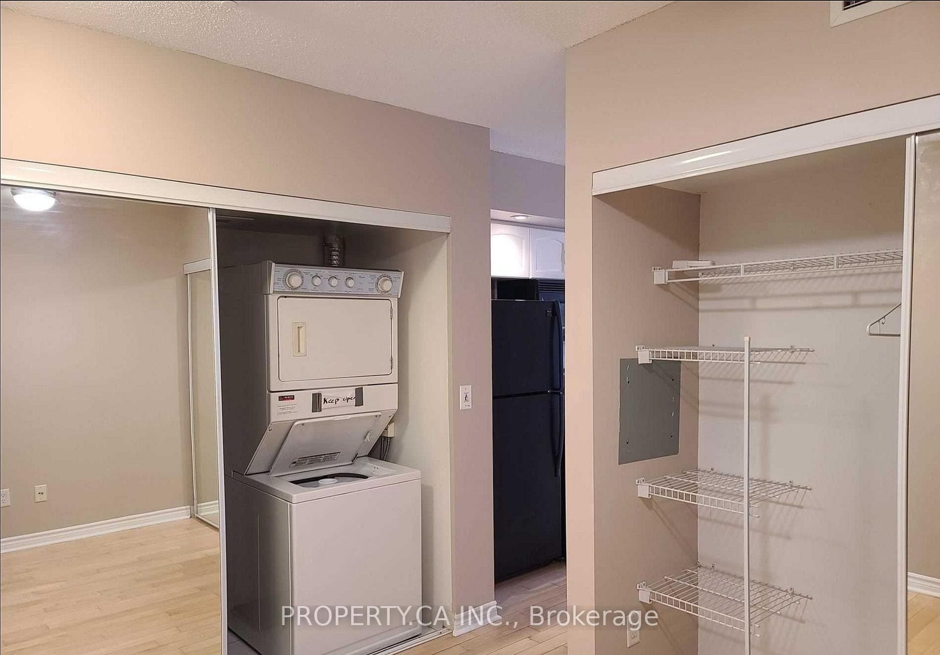 250 Wellington Street Unit 1531 photo 4