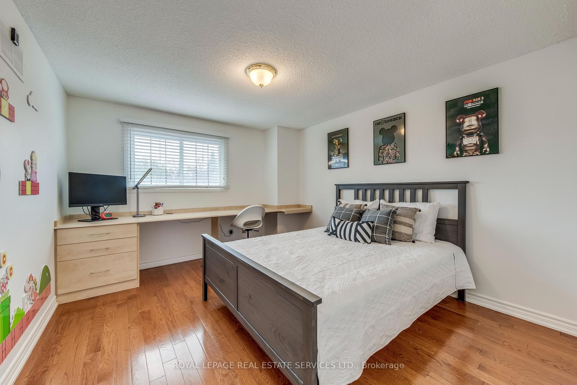 3390 Chartrand Crescent photo 35