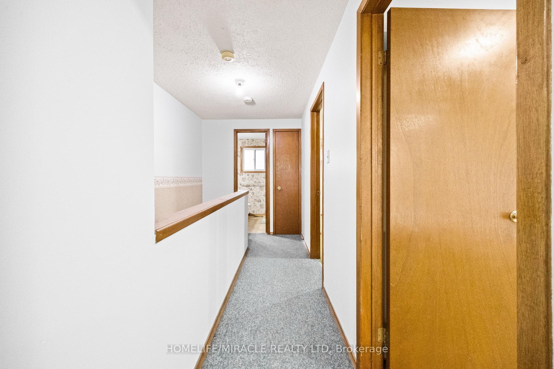 1250 Jalna Boulevard Unit 8 photo 35