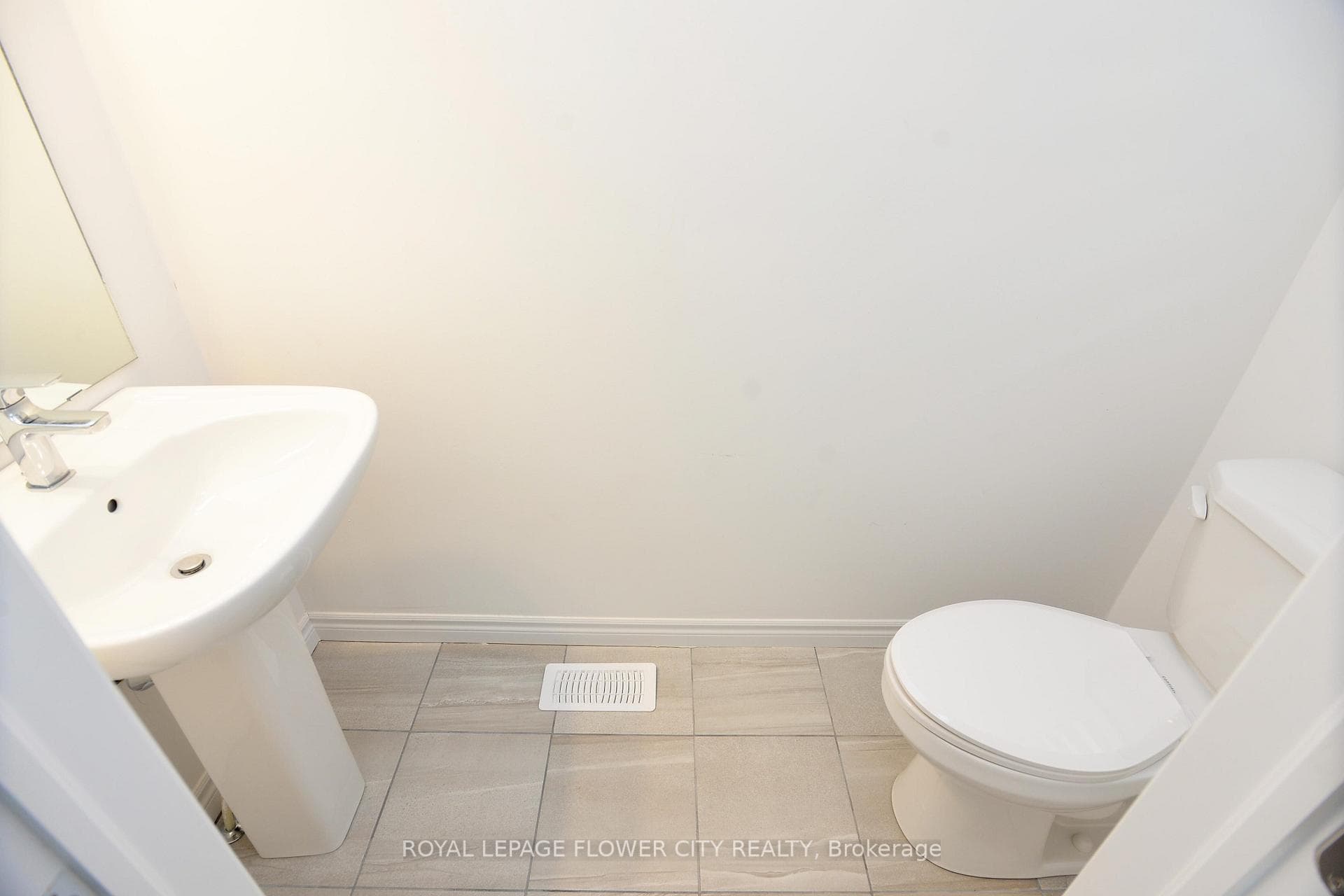 53 Whitton Drive photo 16