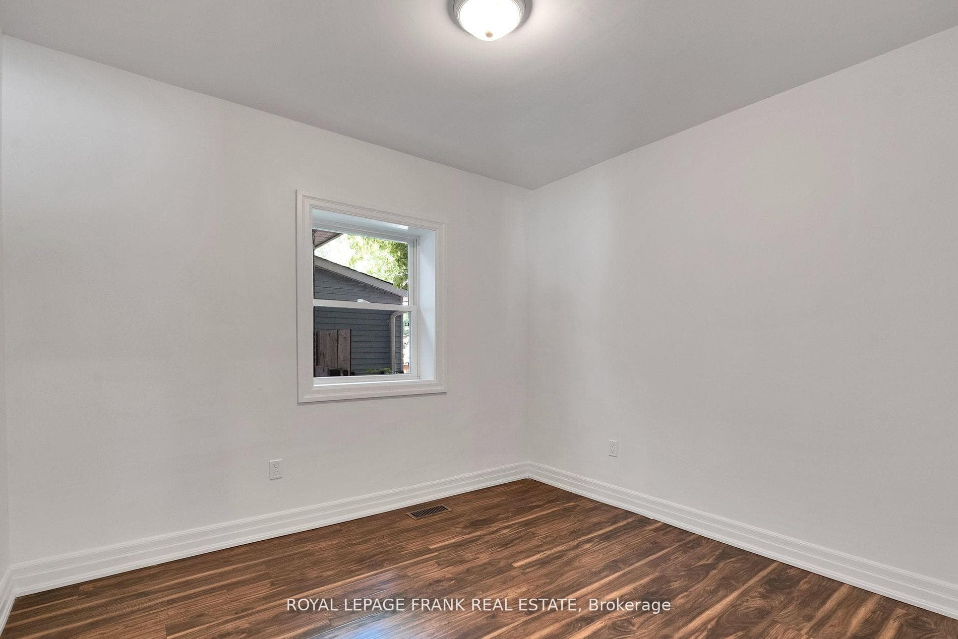 272 Burk Street photo 17