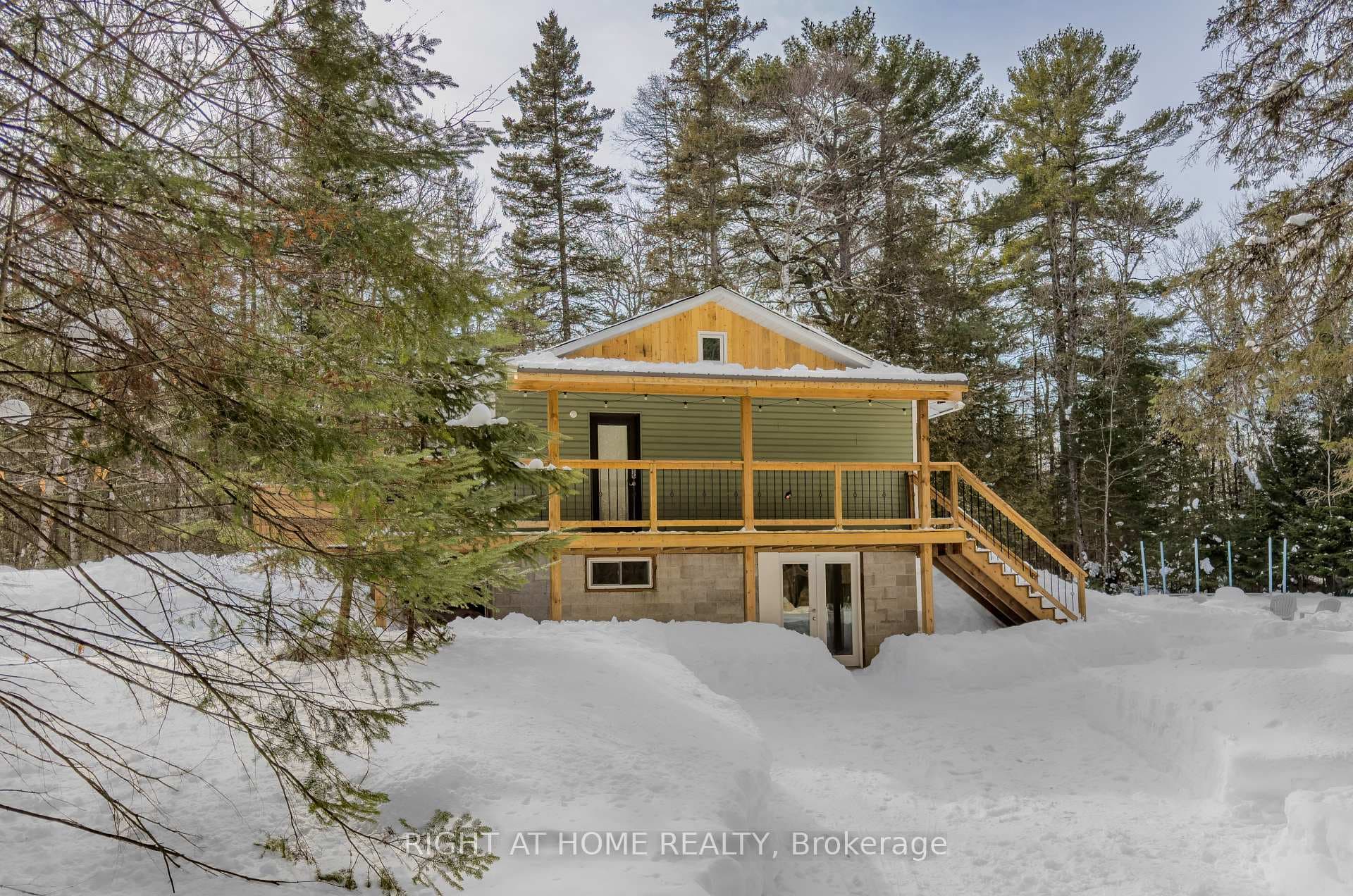 1861 Glamor Lake Road photo 2