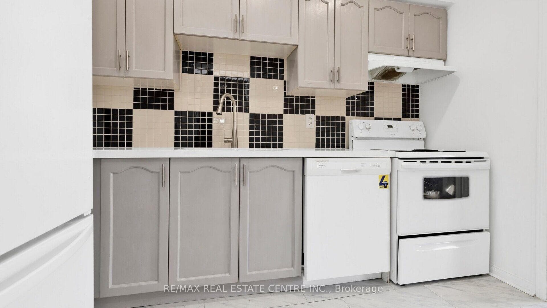 100 Brickyard Way Unit 4 photo 14