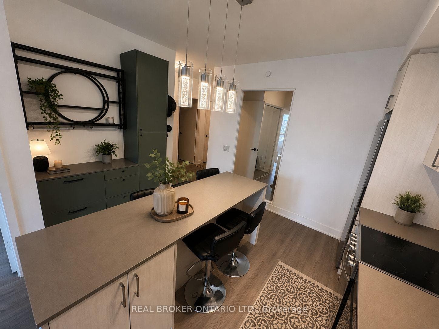50 George Butchart Drive Unit 608 photo 9