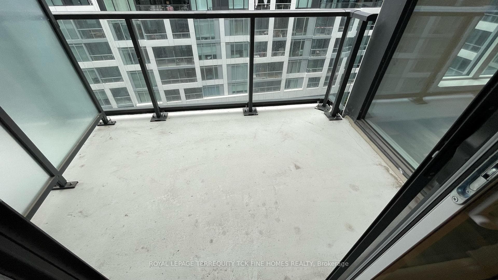 27 Bathurst Street Unit 816W photo 6