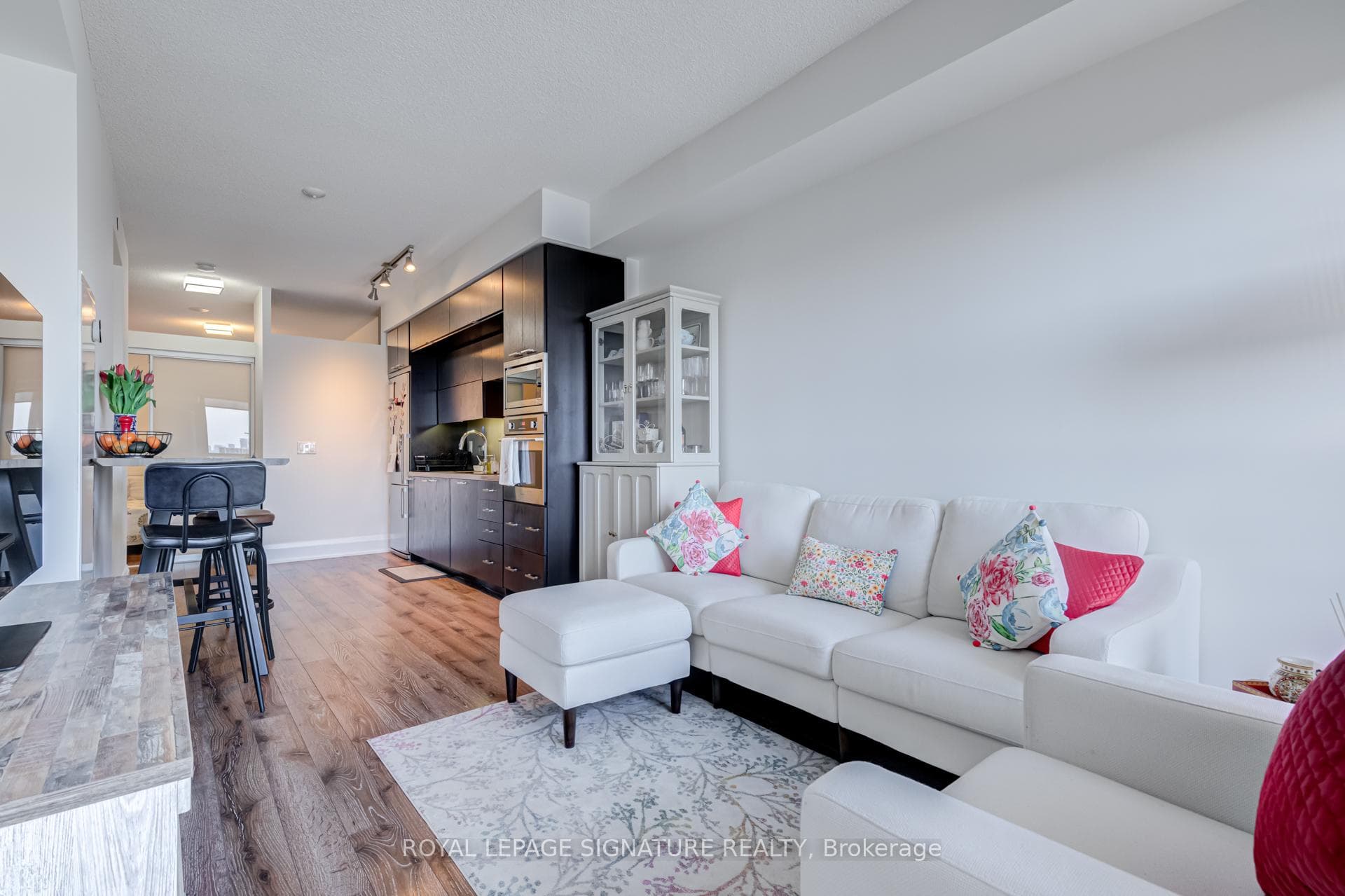 120 Harrison Garden Boulevard Unit 721 photo 10
