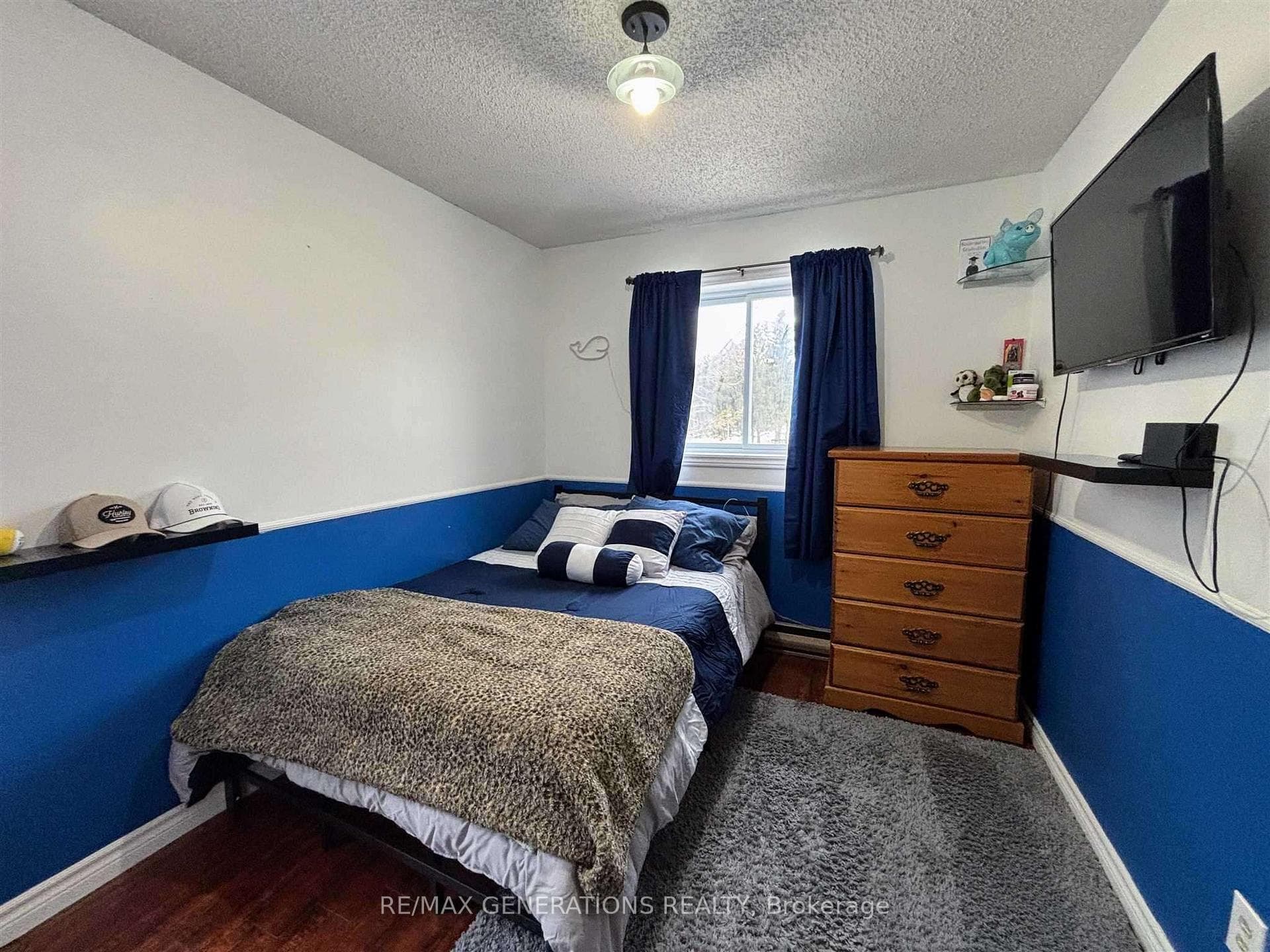 75 Hemlo Drive photo 15