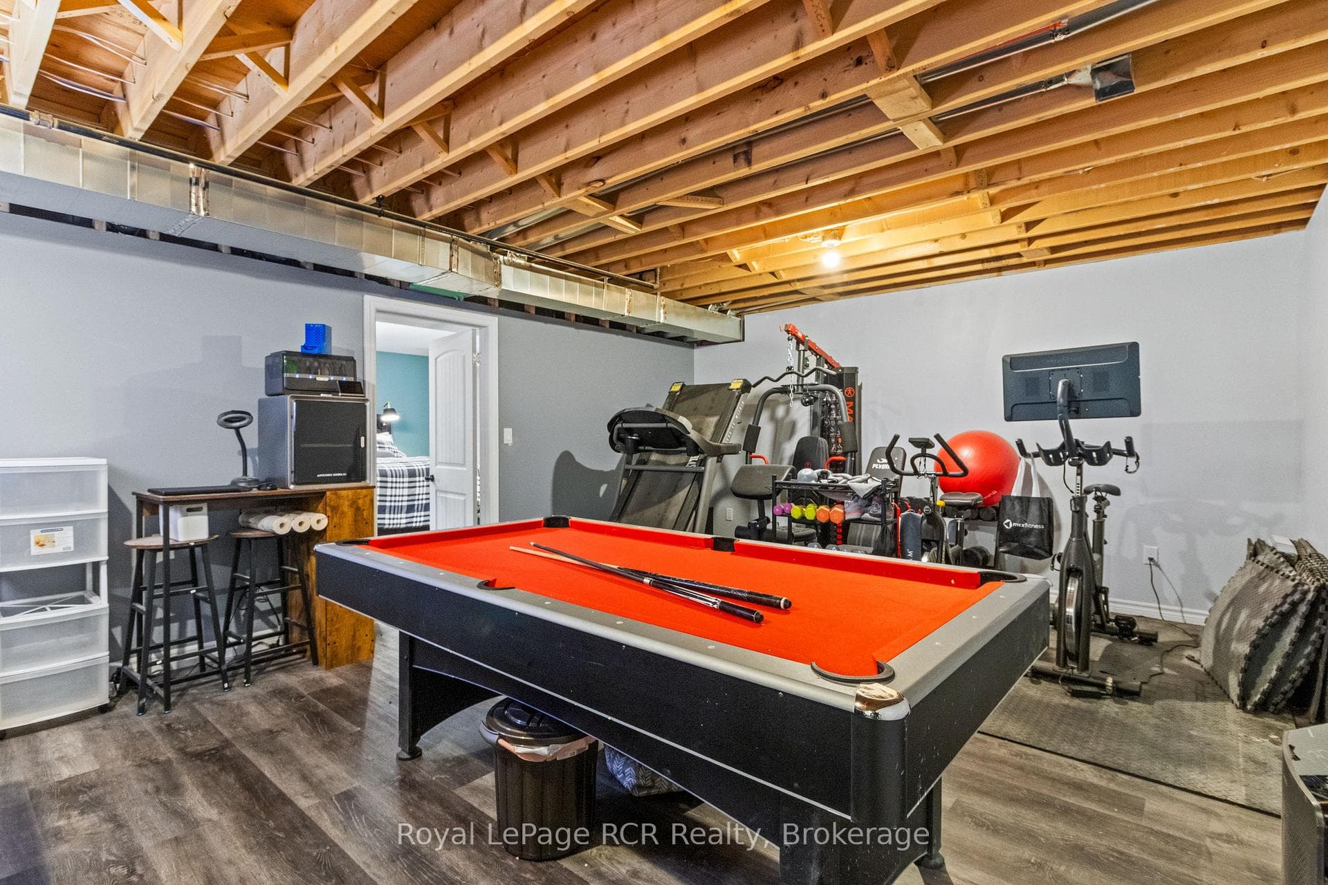 724 Elgin Street photo 35