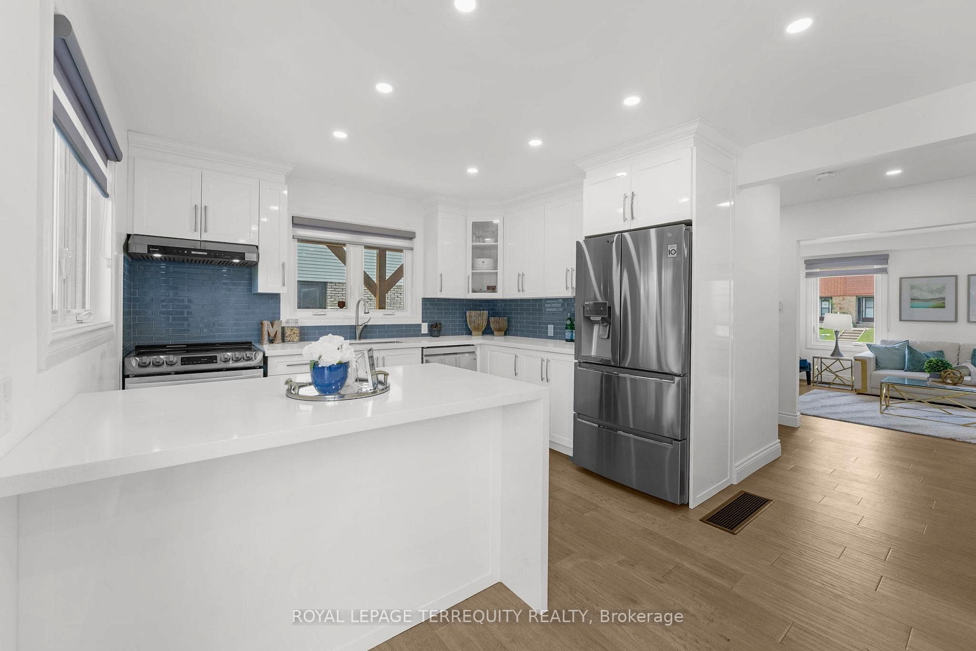 1363 Mary Street photo 10