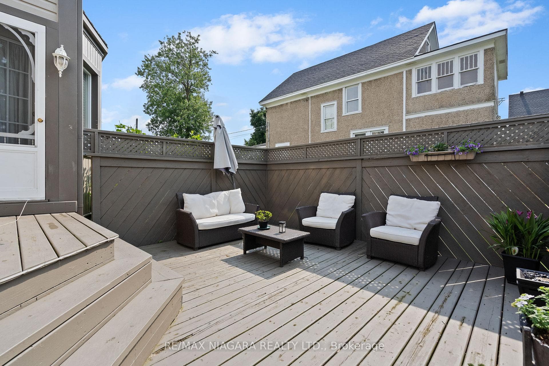 257 Ash Street photo 10