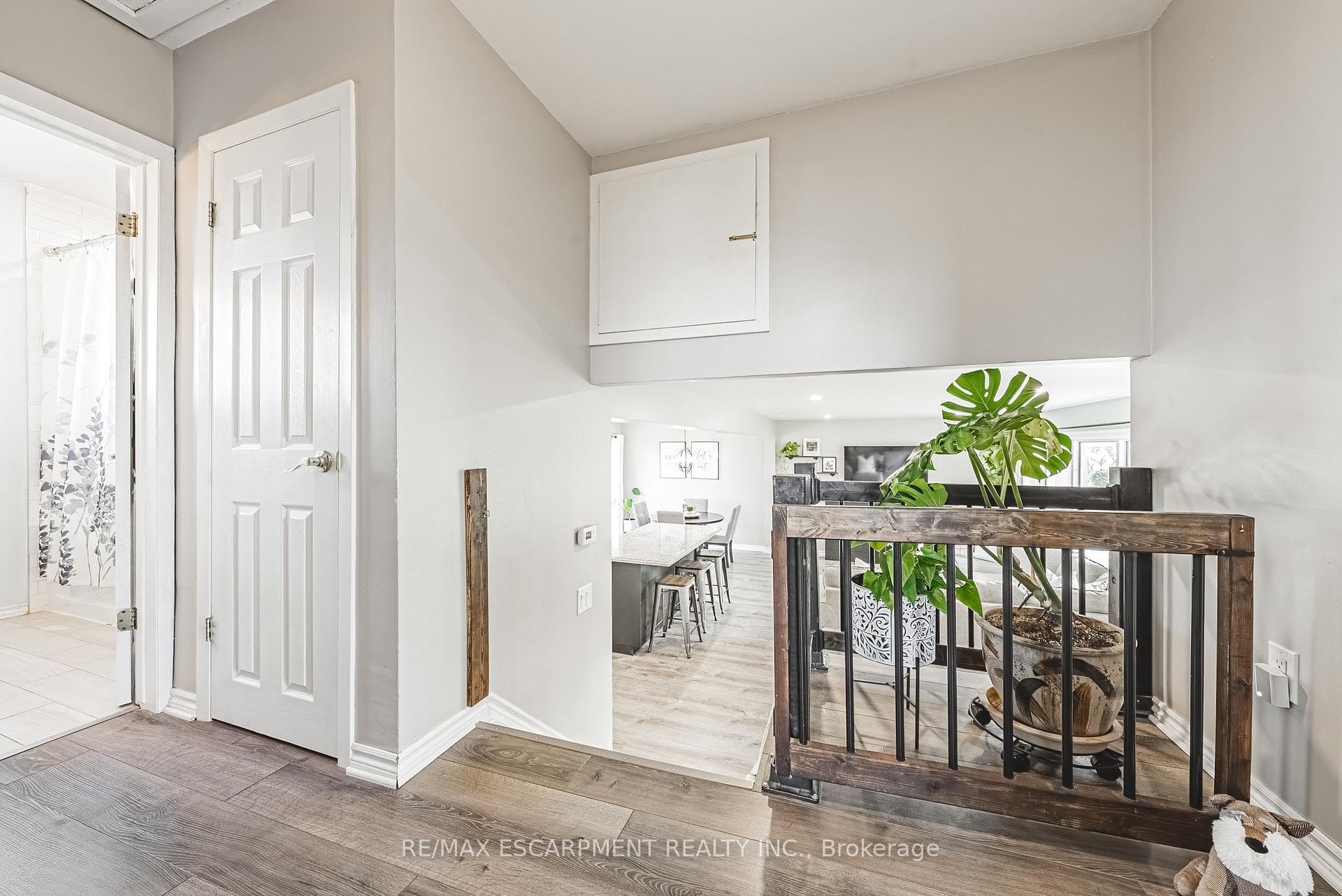 4117 Hixon Street photo 16