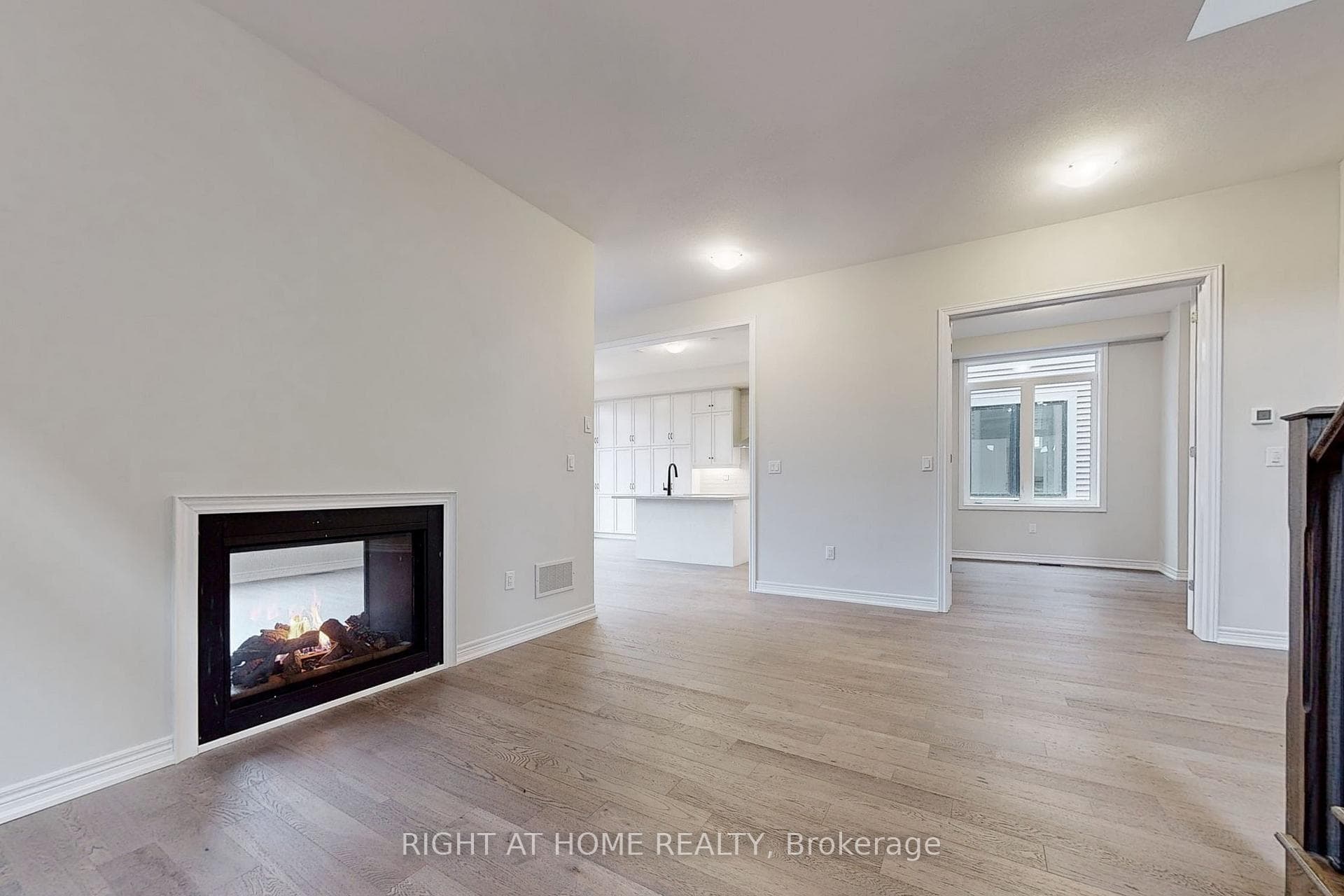 91 Starfire Crescent photo 4