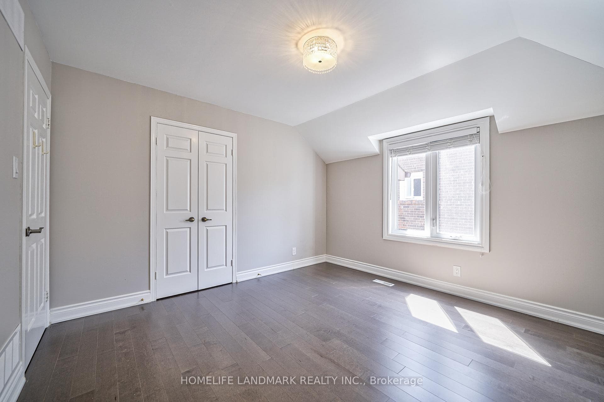 41 Pennock Crescent photo 29